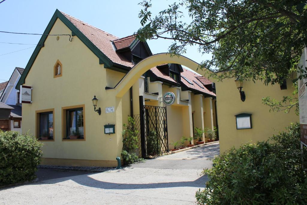 Levanda Panzio Kópháza Exteriér fotografie